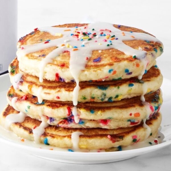 How to make sweet pancakes out of cake mix, a fun and easy recipe for birthdays and special occasions! Kids love them.